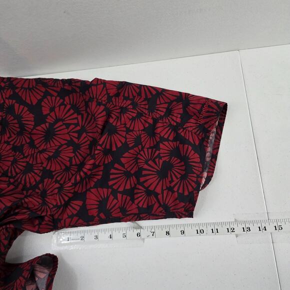 Patagonia Men's 30 Board Shorts Red Black Floral Swim Surf Trunks 6353‎ - Picture 9 of 11